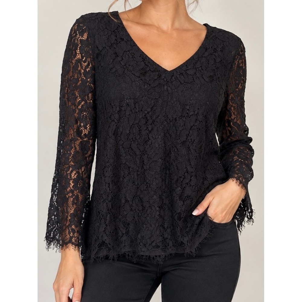Black Lace V-Neck Blouse Womens Medium Eyelash Fringe Long Sleeve Top